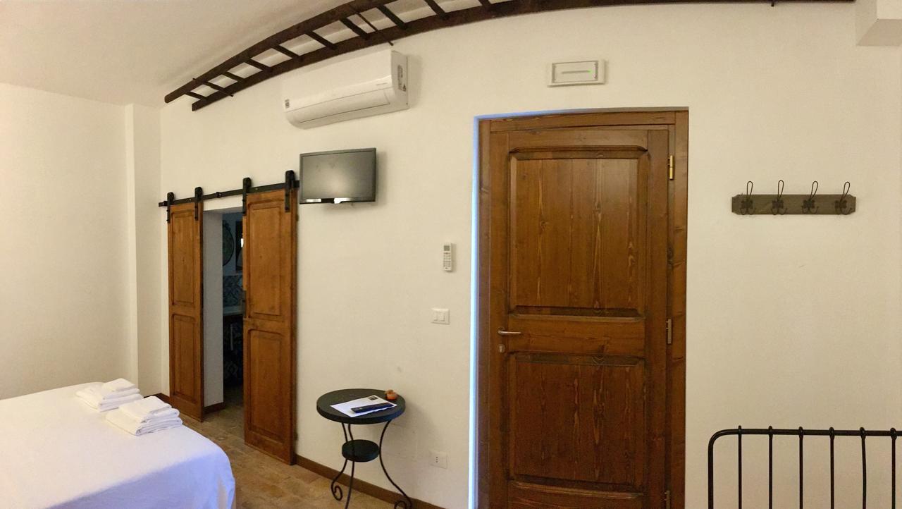 C'Era Una Volta Podere San Giovanni ฟอสซาเชเซีย ภายนอก รูปภาพ